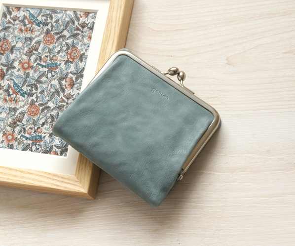 アンティーコ&times;LIBERTY 口金二つ折り財布 詳細画像 スモーキーサックス 20