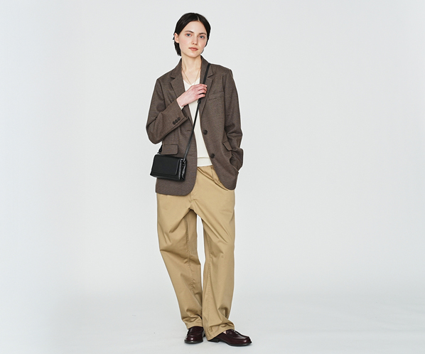 エッセンシャルゴート 携帯ポシェット 詳細画像 クロ 23